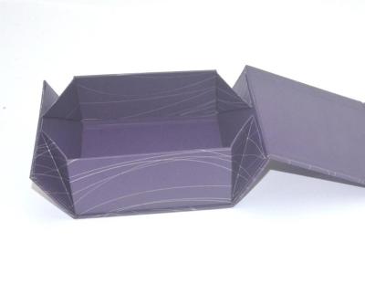 China Recycled Materials Matte Closure Black Magnetic Paper Gift Box And Folding Paper Box for sale