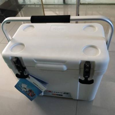 China Waterproof Spinning Cooler Box With Aluminum Handle And Cup Holder Mini Cooler Box 10L for sale