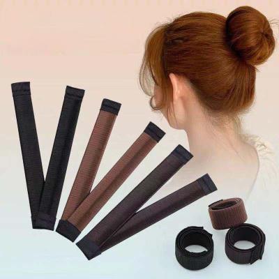 China Factory Price Magic Knot Tools Hair Roll Maker Flower Heads Magic Easy Hair Roll Roller for sale