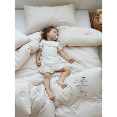 China Home Super Warm White Cotton Fabric Goose Feather Down Comforter For Winter for sale