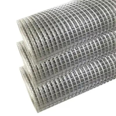 China Farm Fence Iron Netting Hot Dipped Galvanized Welded Wire Mesh Rolls For Livestock for sale