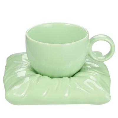 China Sustainable Wholesale Nordic Creative Eco-Friendly Vintage Ceramic Coffee Mug Portable Food Grade Porcelain Milk Tea Cup And Saucer Set for sale