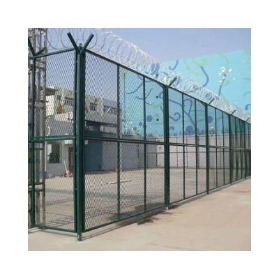 China Factory Price Viable UV Resistance Metal Mesh Concertina Barbed Wire On Top Security Airport Panels Fence for sale