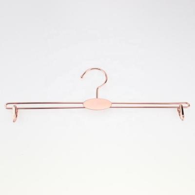 China Low MOQ Flat Customize 551-25a Rose Gold Non-Slip Metal Clothes Underwear Hangers With Clips for sale