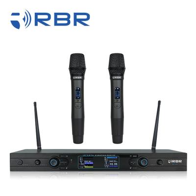 China High quality d722 digital UHF identification unique driver technology wireless microphone with charging function for sale