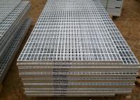 Chine Le plancher industriel discordant en acier de plate-forme de couleur de ruban râpe le type simple à vendre