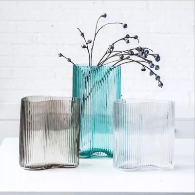 China Wholesale Eco-Friendly Striped Modern Glass Art Recycled Striped Glass Vase Latest Design Modern Vases For Home Decoration for sale