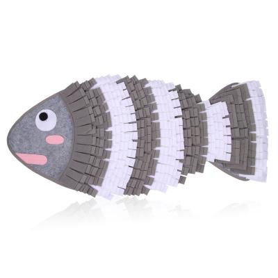 China Viable Colorful New Design Non-slip Training Felt Fish Fleece Dog Cat Snuffle Mat for sale