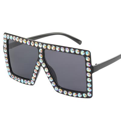 China Fashion Sunglasses Women Shape Diamond Rhinestone Sunglasses Sun Glasses Oversized for sale