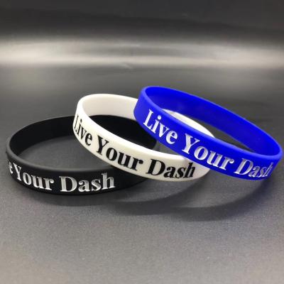 China Promotion Gift Customized Logo Personalized Silicone Bracelets Sports Wristband Wristband with Cheap Price for sale