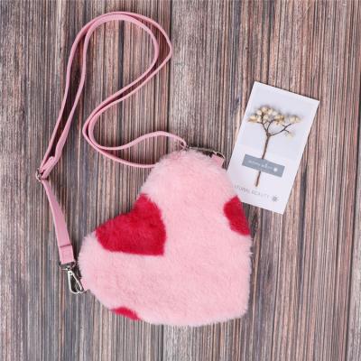 China 2022 New Arrival Children's Fashion Portable Coin Purse Love Heart Pink Velvet Travel Shoulder Bags Kids Clothes Outdoor Accessories for sale