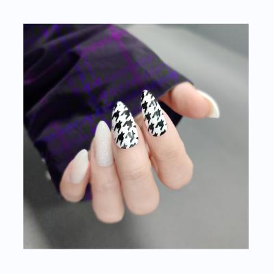 China New Design Hot Sale Style Black And White Fake Stiletto Press On Nail Tips Acrylic Artificial Nails For Women With Glue for sale