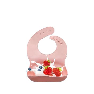 China BPA Free Custom Silicone Baby Pattern Bibs Silicone Baby Bibs Boy Feeding Set for sale