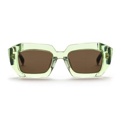 China Outdoor Recycled Green Sunglasses Motorcycle Sunglasses Fashion Sunglasses With Gray Lens for sale