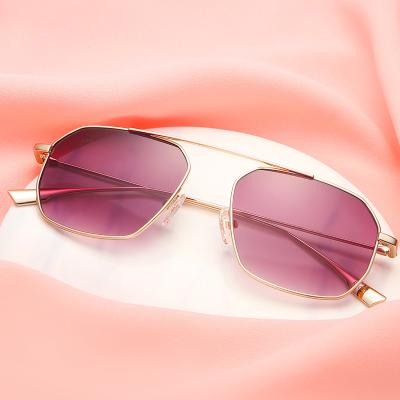 China Fashion Sunglasses China Manufacturer Custom Engraved Sunglasses With Logo Lens Te koop