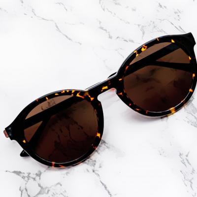 Chine Custom 100% Custom UV Protection Hot Sale Fashion Sunglasses River Acetate Metal Glass Eyewear Optical Eyewear Handmade In China à vendre