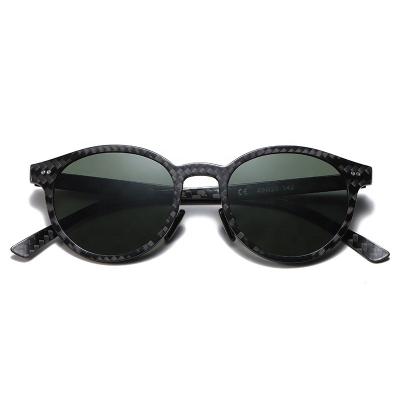 中国 Sunglasses Europe Latest Fashion Unisex Carbon Fiber Sunglasses 販売のため