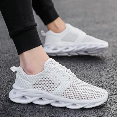 China Fashion trend summer lightweight mesh casual sneakers for running man sport casual shoes joggling sneaker manufacture for order for sale