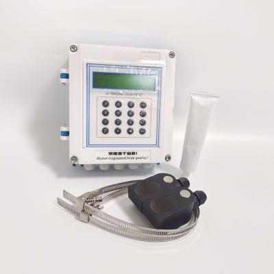 中国 Wall Mounted DN100 RS485 Water Ultrasonic Underwater Flow Meter for 25-6000mm Pipe 販売のため