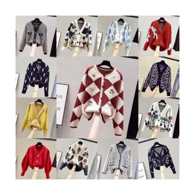 China new Anti-wrinkle round neck fashion style cartoon printing loose women sweater wholesale oversized ladies woolen sweater for sale