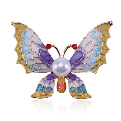 China Popular Wedding Dress Butterfly Fashion Brooch Temperament Alloy Bead Soft Lady Insect Brooch for sale