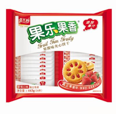 China Natural Hot Premium Cookies 443g Crunchy Jam Sandwich Cookies (Strawberry Sandwich Cookies) for sale