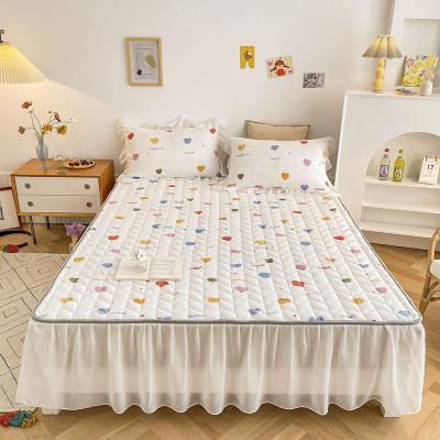 China 2021new Household Milk Velvet Quilted Bed Skirt Mattress Household Bedroom Designer Bedding for sale