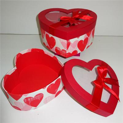 China Handmade Heart Shape Window Cardboard Chocolate Gift Box With Printing for sale