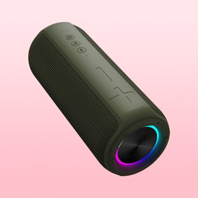 Chine IPX7 haut-parleur Bluetooth étanche à l'eau avec couplage TWS avec batterie de 2500 mAh à vendre