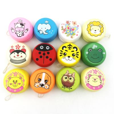 China Fun Cartoon Wooden Yo-Yo Lion Tiger Butterfly Bee Yo-Yo Toy Gift For Kids for sale