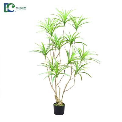 China Wholesale Eco-friendly Indoor Artificial Plants Bonsai Trees Potted Tropical Plant For Home Decorate for sale