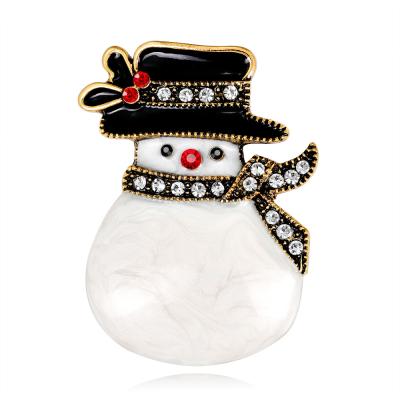 China Enamel Diamond Christmas Snowman Anime Brooch Bling Crystal Rhinestone Christmas Fashion Brooches C&J for sale