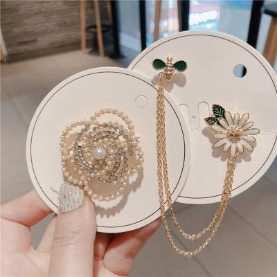 China Trendy Jewelry Brooch C&J Clothing Accessories Fashion and Brand Original Elegant Camellia Rose Flower Female Bee Rhinestone Big Brooch for sale