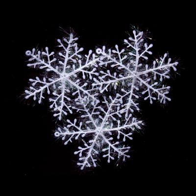 China Christamas Decoration PF-6501 Christmas Tree Festival Decoration 11CM White Glitter Stick 3D Hanging Snowflake for sale