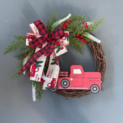 China HB-281 Truck Christmas Wreath Fall Eucalyptus Farm Rustic Home Red Wreath Wreath for sale