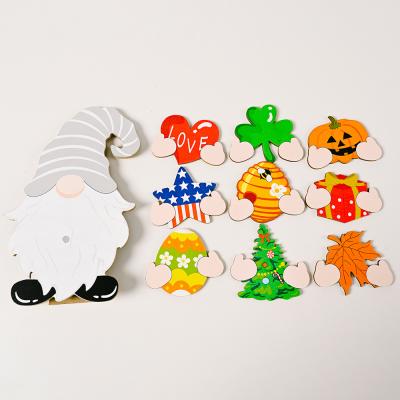 China HB-847 Promotional Wooden Seasonal Welcome Sign Door Interchangeable Gifts Gnome Pendant Front Door Sign for Christmas Holiday Porch for sale