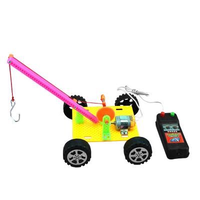 China Simple Stem Education DIY Crane Model Children Creative Diy Toys For Play School for sale