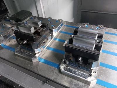 China Steel 5 Axis Vise 75mm Exchangeable Vertical Mill Vise 75150D for sale