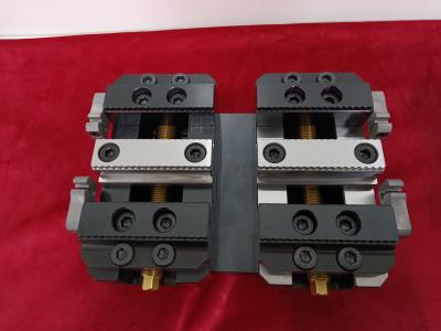 China CNC Horizontal Mill Machine Vise 0.02mm 4 Axis Manual Exchange for sale