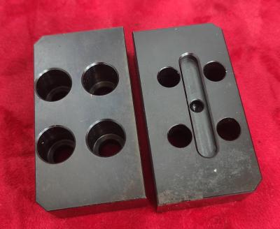 Cina CNC Pull Studs And Adjustable Customized Jaw For Precision Self Centerning Vise JawA005 in vendita