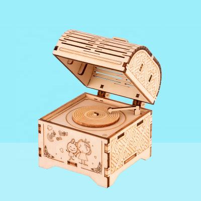 China Unique Music Woodwork Antique Carved Wooden Crank Music Box Display DIY Crafts for sale