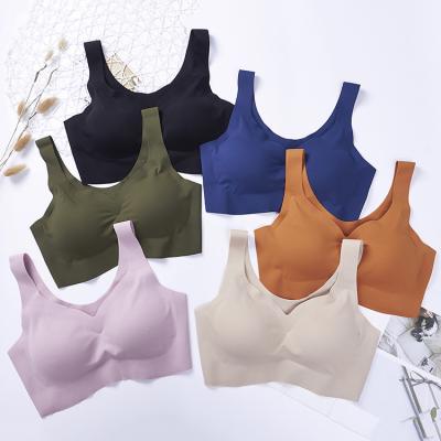 China Breathable Sports Bra Women Seamless Racerback Wireless Bras for sale