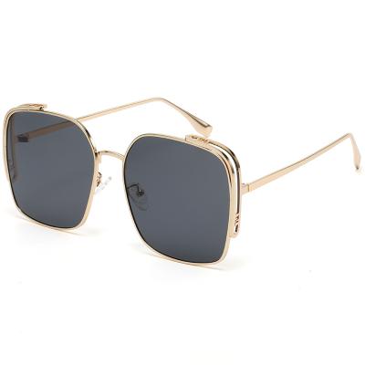 China Fashionable Oversized Women Retro Square Metal Sunglasses Luxury Square Sun Glasses for sale