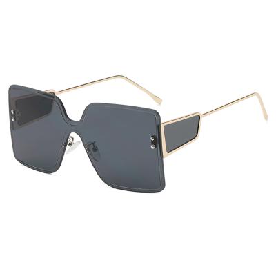 China Fashion Retro Women's One-Piece Sunglasses Rimless Sunglasses Big Frame Personality Oversized Glass Sunglasses Sunshades for sale