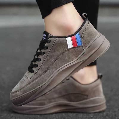 China Brown Casual Custom Original Design Sneaker Shoes Sports Flat Shoes For Men Te koop