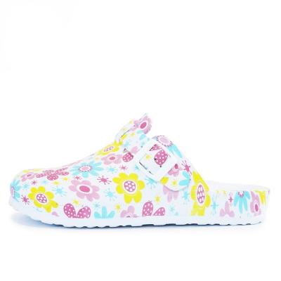 China 2017 Pro Shoe EVA Cool Clogs Gorgeous Floral Nursing Anti-slippery Doctor Garden Nurse Classic zu verkaufen