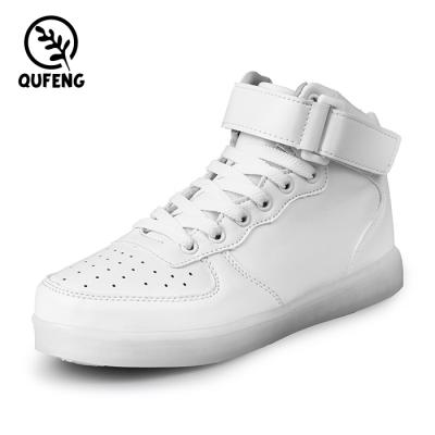 China Popular Younger Boy Luminous Buckle Strap Luminous Ankle Shoe Ankle Led Shoe zu verkaufen