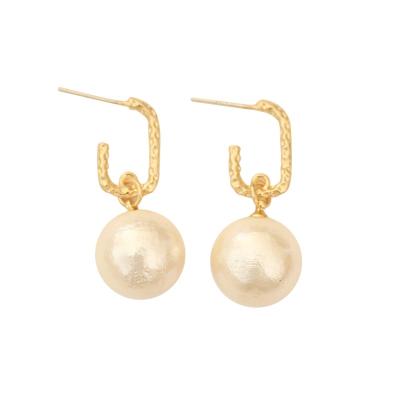 China FASHIONABLE European and American fashion temperament champagne cotton pearl earrings for sale