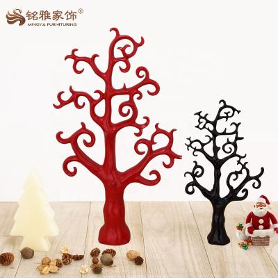 China Christamas Home Decoration Christmas Tree Holiday Decoration Red Color Tree Resin Sculpture for sale