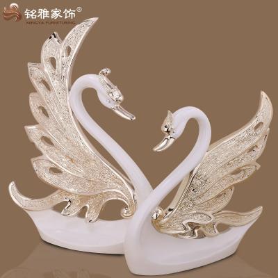 China Europe Wedding Decoration Resin Couple Swan Sculpture For Gifts for sale